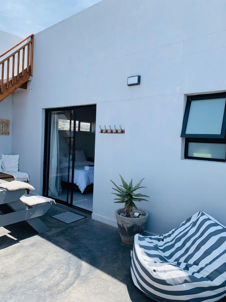 Lower Point Surf Studio Jeffreys Bay Dış mekan fotoğraf